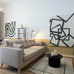 Contemporary 1-bed With Balcony In The Heart Of Wien